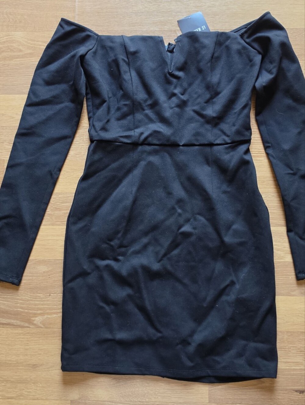 NWT Forever 21 Black Women's Long-Sleeve Mini Dress